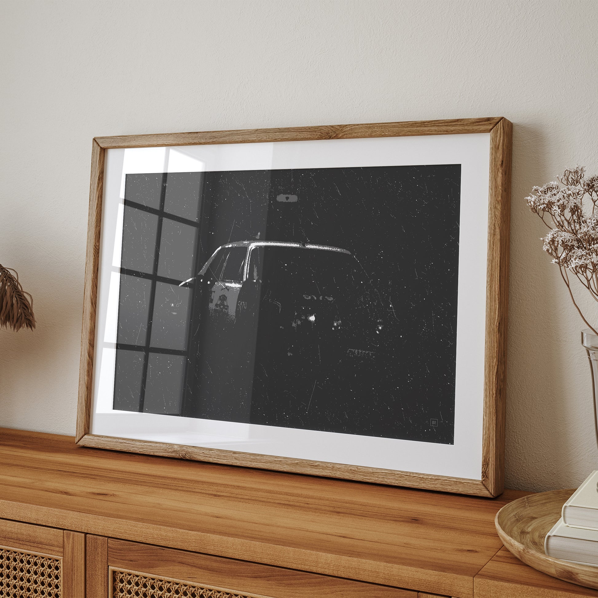 Be inspired by the black and white 5179 art print. This artwork is printed using giclée on archival acid-free paper and is presented in an natural oak frame with passe-partout that captures its timeless beauty in every detail.