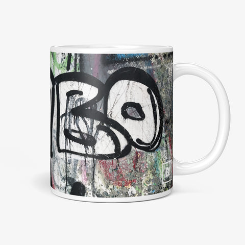 Be inspired by our Urban Art Coffee Mug "Dumbo" from Hamburg. This mug features an 11oz size with the handle on the right.